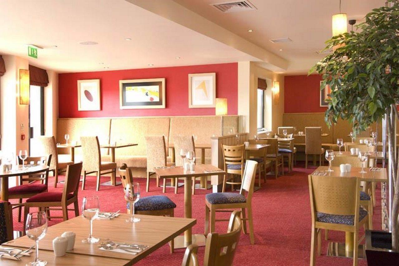 Premier Inn Cambridge Girton  Ngoại thất bức ảnh